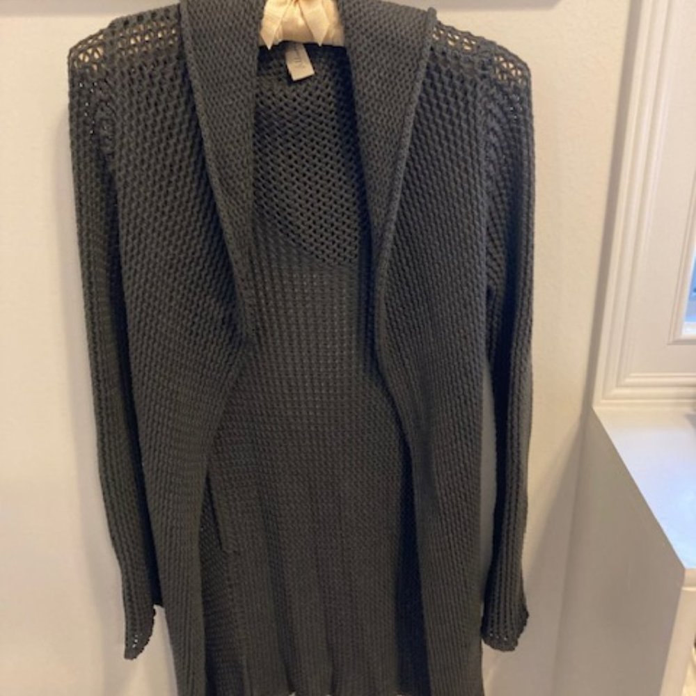 Allison Joy charcoal gray sweater
